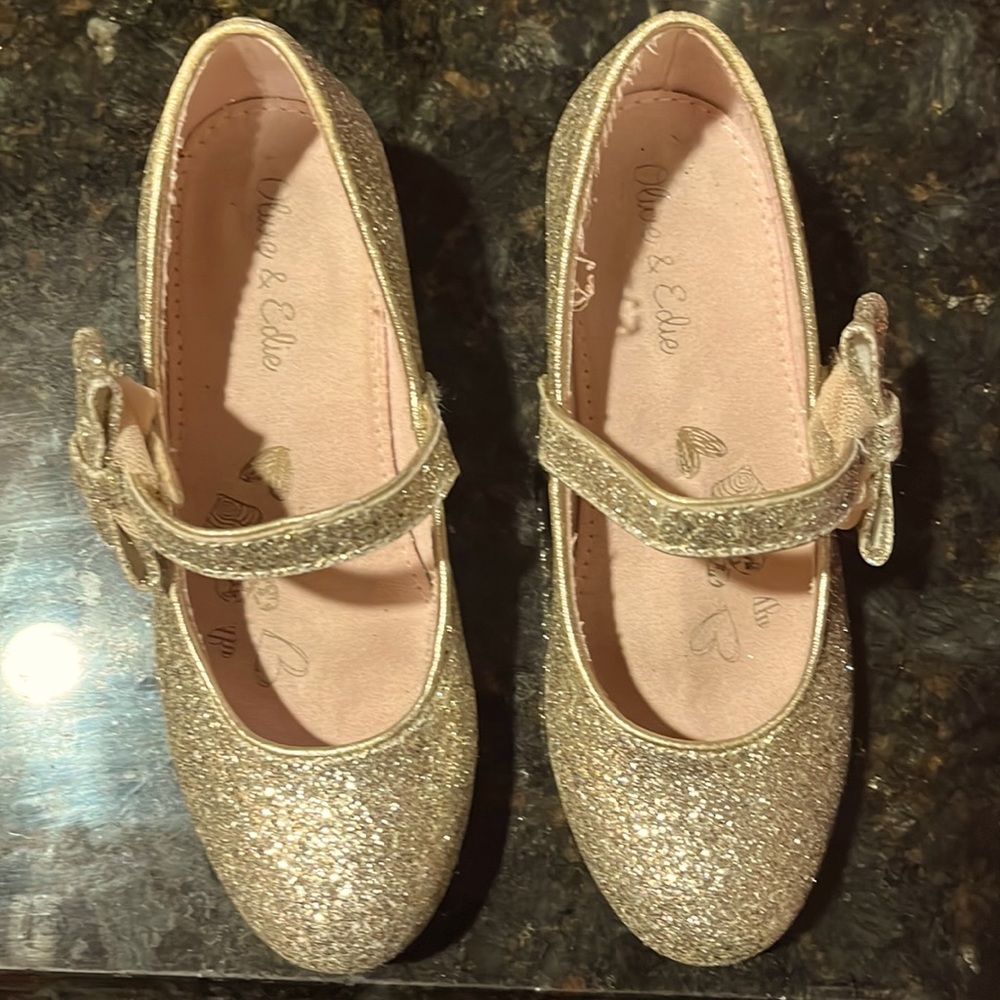 Girls glitter Mary Jane dressy Shoe